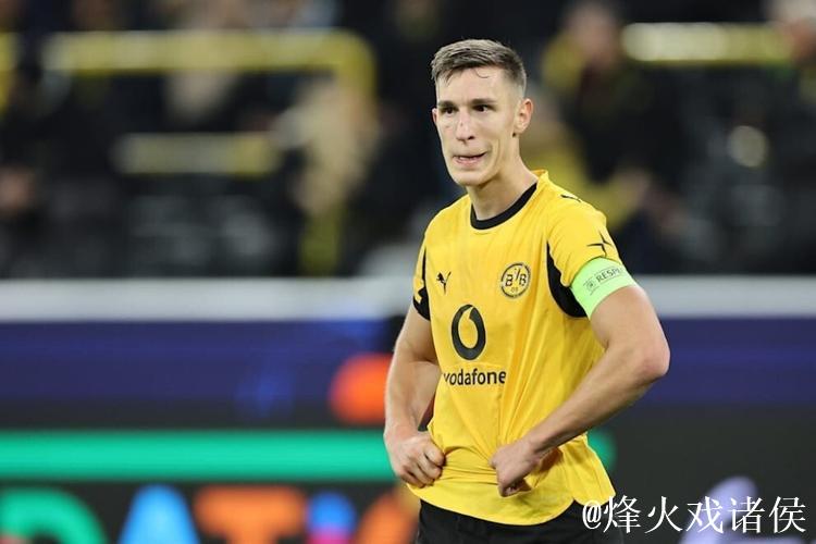 每体：施洛特贝克不打算和多特续约，巴萨正在密